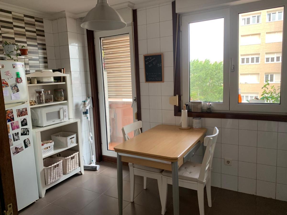 Habitacion Privada Para 2 Personas A 10 Min De La Playa Santender Kültér fotó